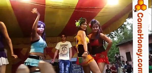  Indian, Pakistani, Bangladeshi girls dance  Part1